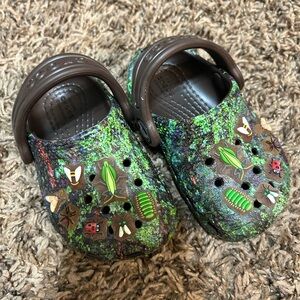 CROCS Kids Sandals with Bug Charms - Green and Brown
